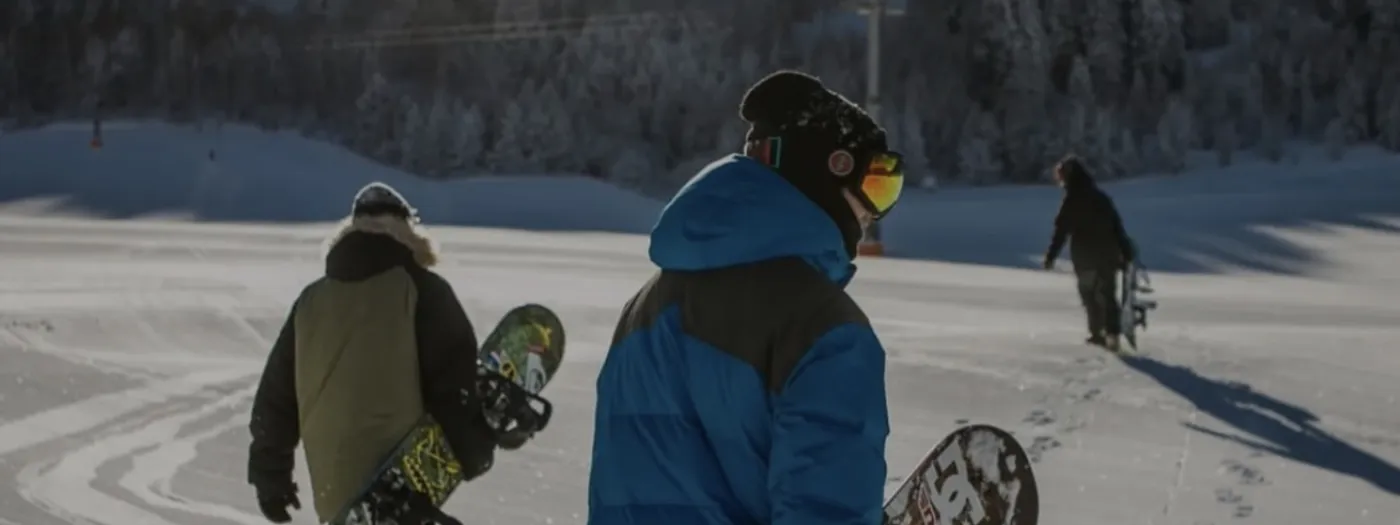 Skiing in fresh powder snow in Gulmarg