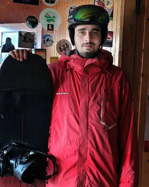 Shahid Khan, Snowboard Instructor at Kashmir Ski School