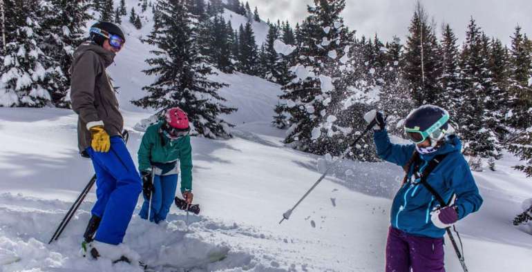 6 Reasons to Hit the Slopes Early